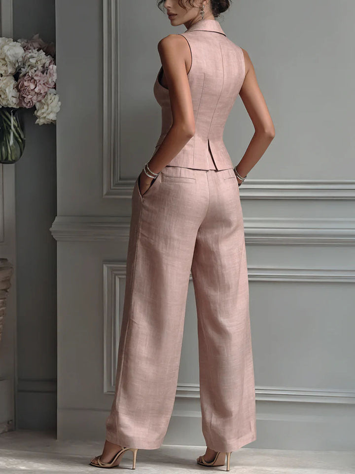 Esme Set | Flowing two-piece set with a V-neckline
