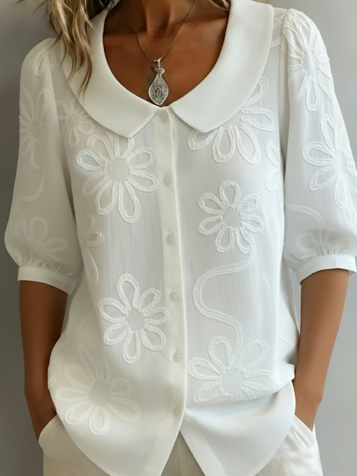 Camille | Lightweight floral blouse with natural elegance